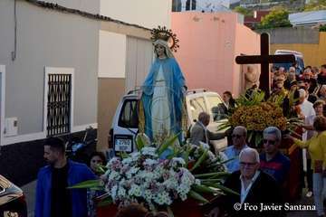 Caserones Bajo procesiona a sus patronos (Foto Francisco Javier Santana)